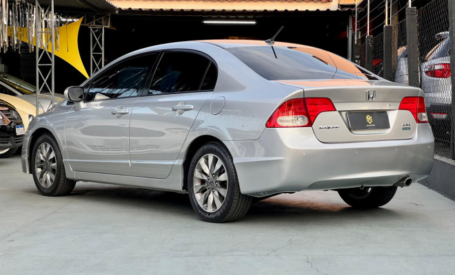 Honda Civic Sed. LXL/ LXL SE 1.8 Flex 16V Aut. 2011 Flex-1