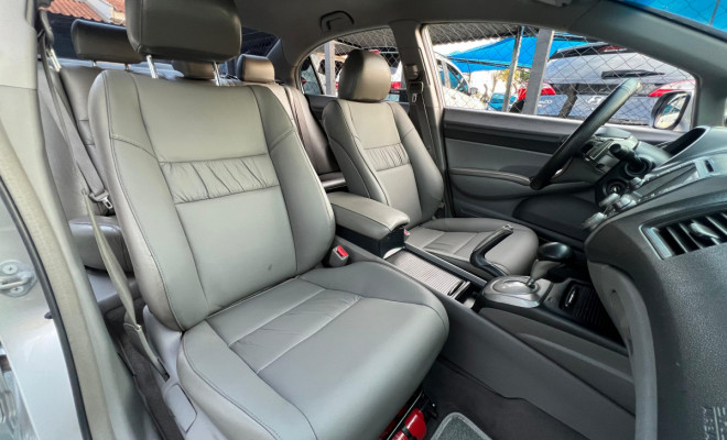 Honda Civic Sed. LXL/ LXL SE 1.8 Flex 16V Aut. 2011 Flex-8