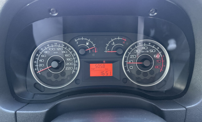 Fiat Idea ATTRACTIVE 1.4 Fire Flex 8V 5p 2013 Flex-6