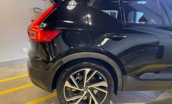 Volvo XC 40 T-5 R-Design 1.5 FWD Híbrido 2021-4