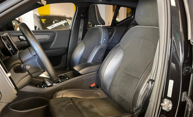 Volvo XC 40 T-5 R-Design 1.5 FWD Híbrido 2021-10