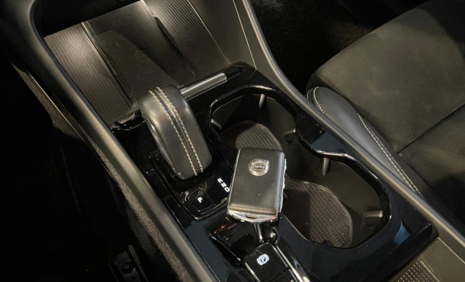 Volvo XC 40 T-5 R-Design 1.5 FWD Híbrido 2021-9