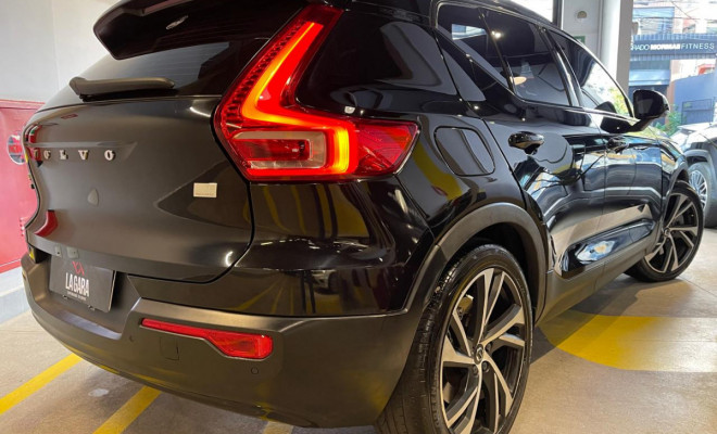 Volvo XC 40 T-5 R-Design 1.5 FWD Híbrido 2021-0