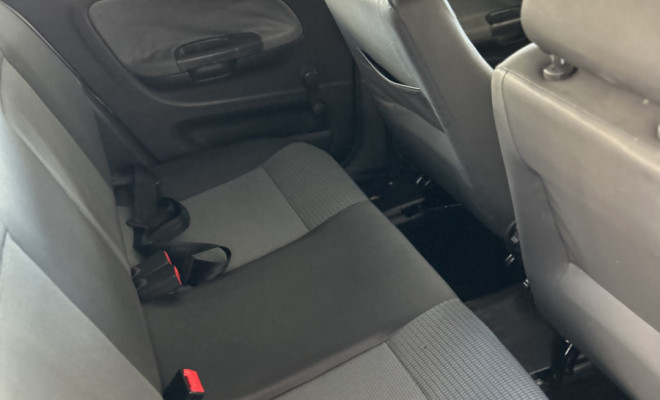 VW - VolksWagen Gol (novo) 1.0 Mi Total Flex 8V 4p 2012 Flex-9