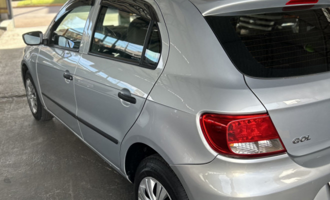 VW - VolksWagen Gol (novo) 1.0 Mi Total Flex 8V 4p 2012 Flex-10