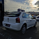 VW - VolksWagen Gol (novo) 1.0 Mi Total Flex 8V 2p 2013 Flex-2
