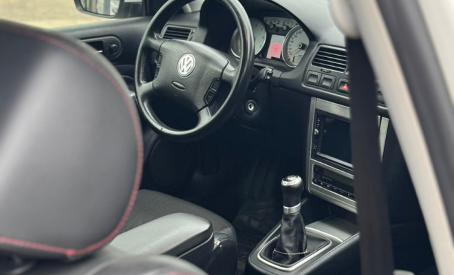 VW - VolksWagen Golf Sportline 1.6 Mi Total Flex 8V 4p 2013 Flex-5