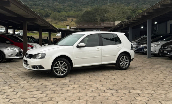 VW - VolksWagen Golf Sportline 1.6 Mi Total Flex 8V 4p 2013 Flex