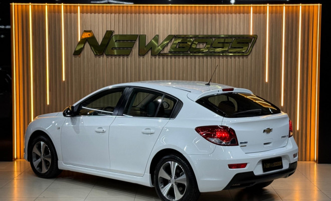 GM - Chevrolet CRUZE HB Sport LT 1.8 16V FlexP. 5p Aut 2013 Flex-2