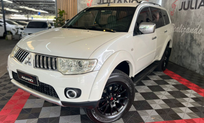 Mitsubishi Pajero DAKAR 3.2 4x4 T.I. Dies. 5p Aut. 2010 Diesel-0
