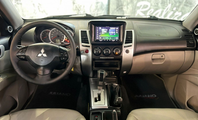 Mitsubishi Pajero DAKAR 3.2 4x4 T.I. Dies. 5p Aut. 2010 Diesel-5