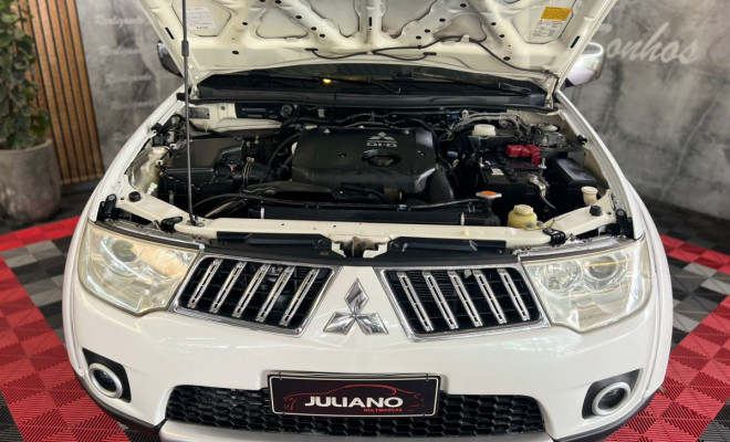 Mitsubishi Pajero DAKAR 3.2 4x4 T.I. Dies. 5p Aut. 2010 Diesel-14