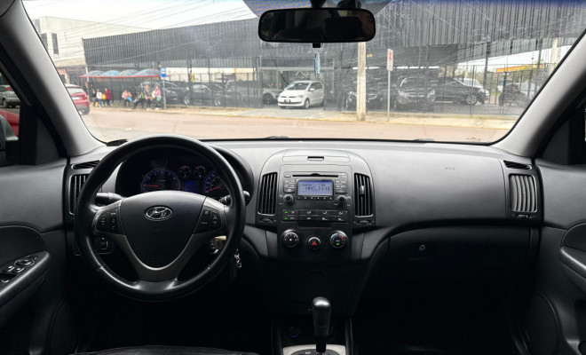 Hyundai i30 2.0 16V 145cv 5p Aut. 2011 Gasolina-6