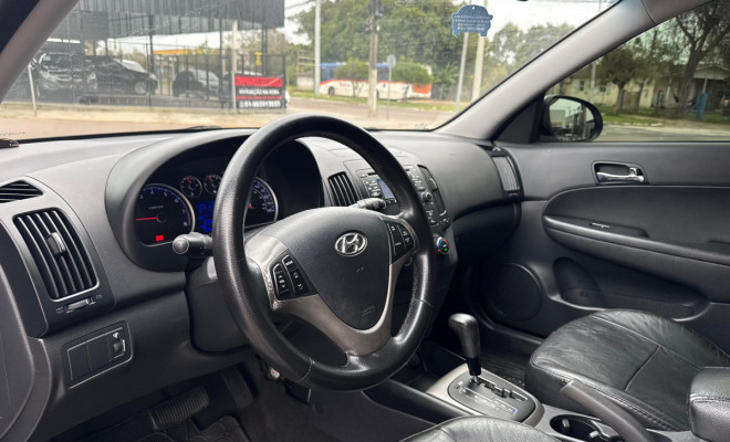 Hyundai i30 2.0 16V 145cv 5p Aut. 2011 Gasolina-5