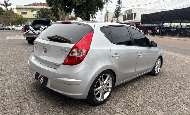 Hyundai i30 2.0 16V 145cv 5p Aut. 2011 Gasolina-4