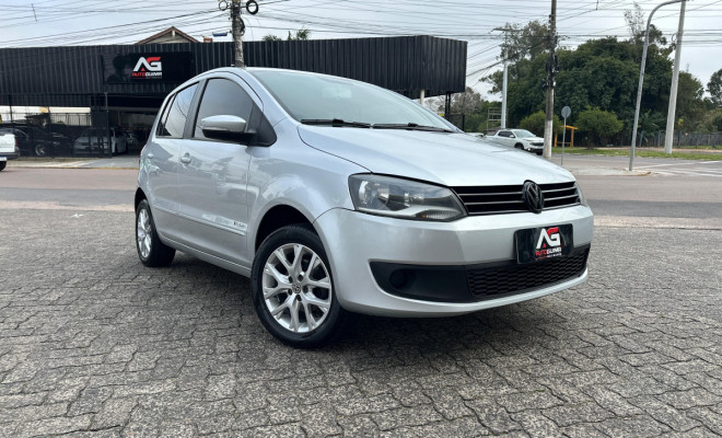 VW - VolksWagen Fox 1.0 Mi Total Flex 8V 5p 2013 Flex