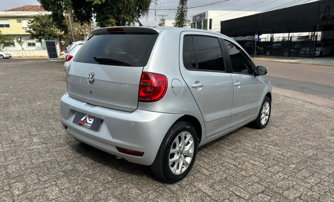 VW - VolksWagen Fox 1.0 Mi Total Flex 8V 5p 2013 Flex-4
