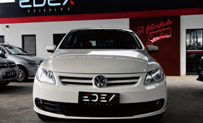 VW - VolksWagen Gol (novo) 1.0 Mi Total Flex 8V 4p 2013 Flex