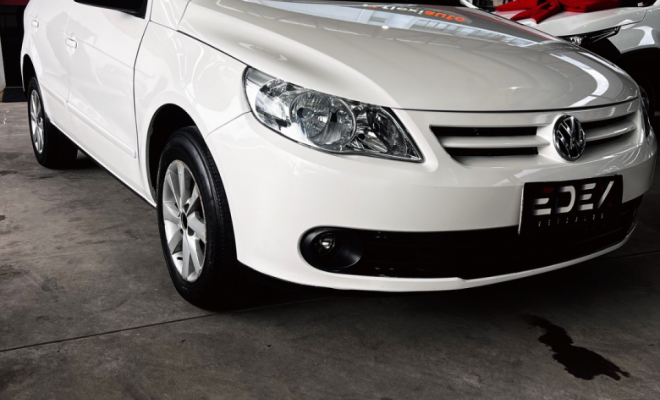 VW - VolksWagen Gol (novo) 1.0 Mi Total Flex 8V 4p 2013 Flex-0