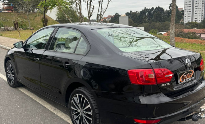 VW - VolksWagen JETTA Comfortline 2.0  8V 4p AUT. 2011 Flex-7