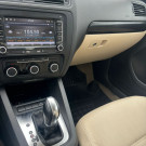 VW - VolksWagen JETTA Comfortline 2.0  8V 4p AUT. 2011 Flex-11
