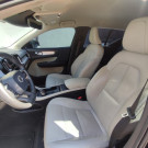Volvo XC 40 T-5 MOMENTUM 2.0 252cv AWD 2019 Gasolina-13