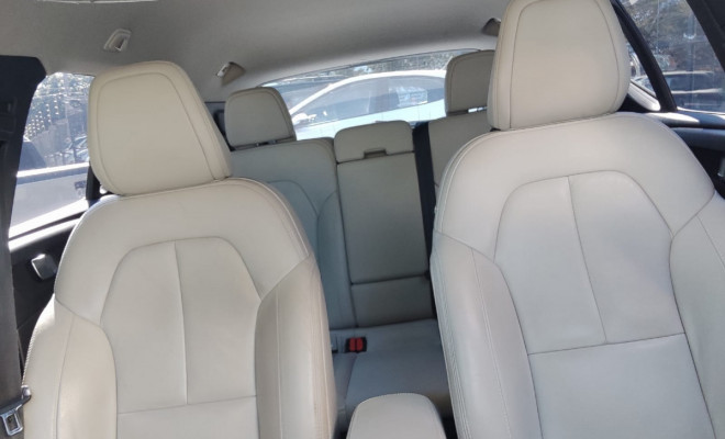 Volvo XC 40 T-5 MOMENTUM 2.0 252cv AWD 2019 Gasolina-14