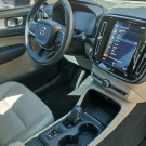 Volvo XC 40 T-5 MOMENTUM 2.0 252cv AWD 2019 Gasolina-7