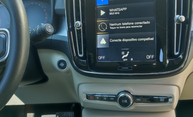 Volvo XC 40 T-5 MOMENTUM 2.0 252cv AWD 2019 Gasolina-10