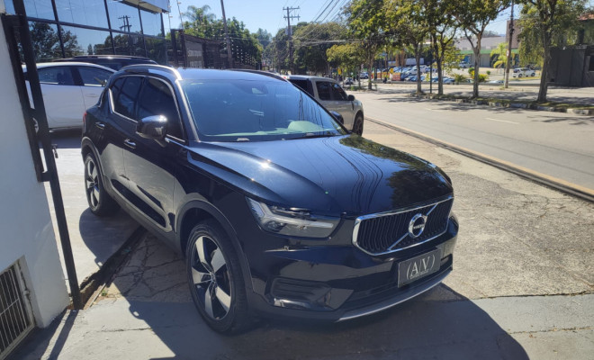 Volvo XC 40 T-5 MOMENTUM 2.0 252cv AWD 2019 Gasolina-1