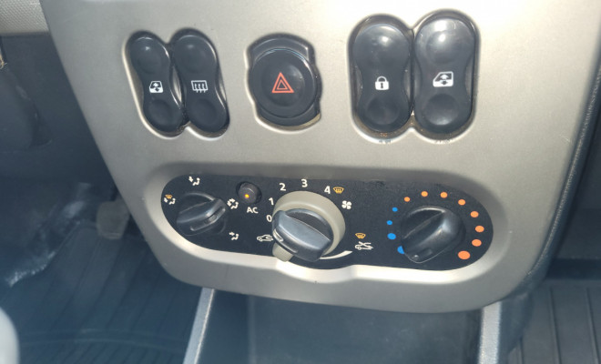 Renault SANDERO Authentique Hi-Flex 1.0 16V 5p 2011 Flex-9