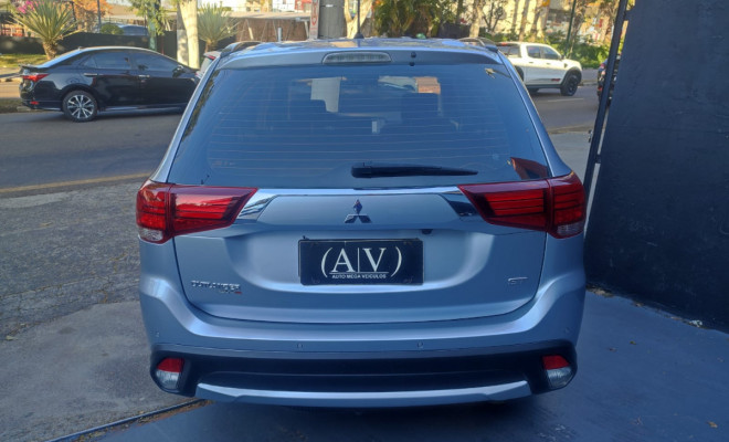 Mitsubishi OUTLANDER 3.0/ GT 3.0 V6 Aut. 2016 Gasolina-4