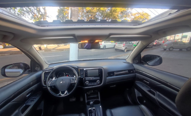 Mitsubishi OUTLANDER 3.0/ GT 3.0 V6 Aut. 2016 Gasolina-8