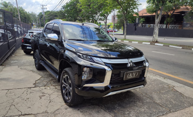 Mitsubishi L200 Triton Sport HPE-S 2.4 CD Dies. Aut 2023 Diesel-1