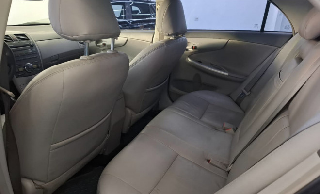 Toyota Corolla GLi 1.8 Flex 16V Aut. 2011 Flex-18