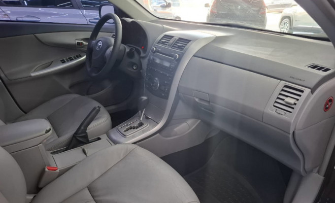 Toyota Corolla GLi 1.8 Flex 16V Aut. 2011 Flex-20