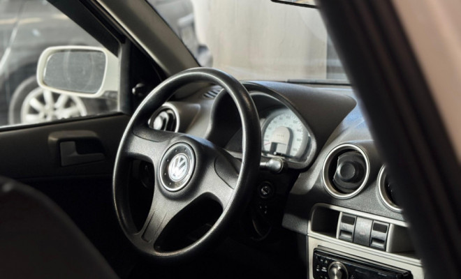 VW - VolksWagen Gol (novo) 1.0 Mi Total Flex 8V 4p 2009 Flex-6