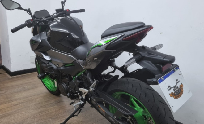 KAWASAKI Z 500 SE 2025 Gasolina-10