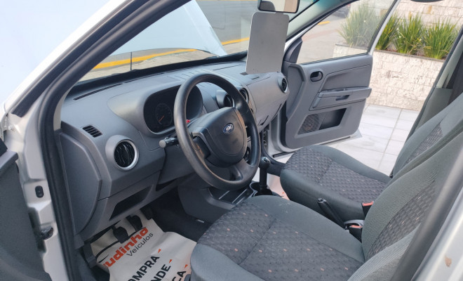 Ford EcoSport XLS 1.6/ 1.6 Flex 8V 5p 2004 Gasolina-9
