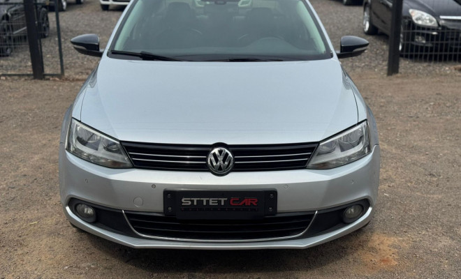 VW - VolksWagen JETTA Comfortline 2.0 T.Flex 8V 4p Tipt. 2012 Flex-3