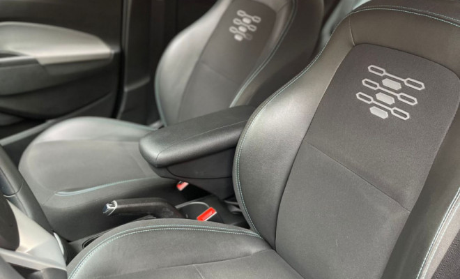 GM - Chevrolet ONIX HATCH LT 1.4  Aut. 2019 Flex  Conforto e Economia-6