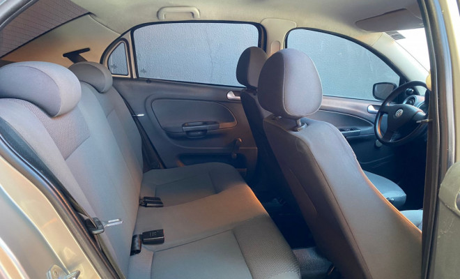 VW - VolksWagen VOYAGE 1.0/1.0 City Mi Total Flex 8V 4p 2011 Flex-7