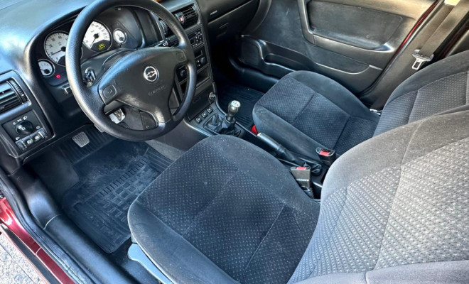GM - Chevrolet Astra Sed. Advant. 2.0 8V MPFI FlexP. 4p 2011 Flex-1
