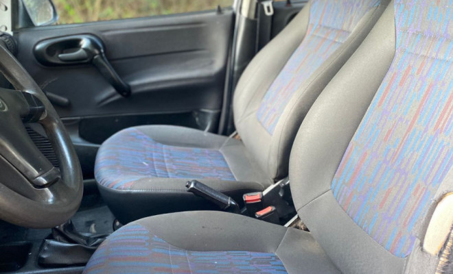 GM - Chevrolet Corsa Sed Classic Super 1.6 MPFI VHC 8V 2004 Flex-8