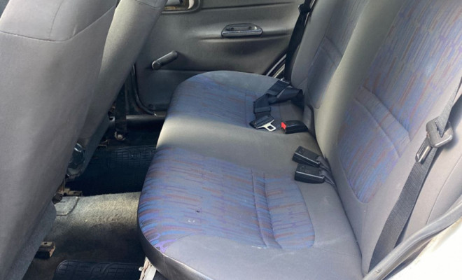 GM - Chevrolet Corsa Sed Classic Super 1.6 MPFI VHC 8V 2004 Flex-9