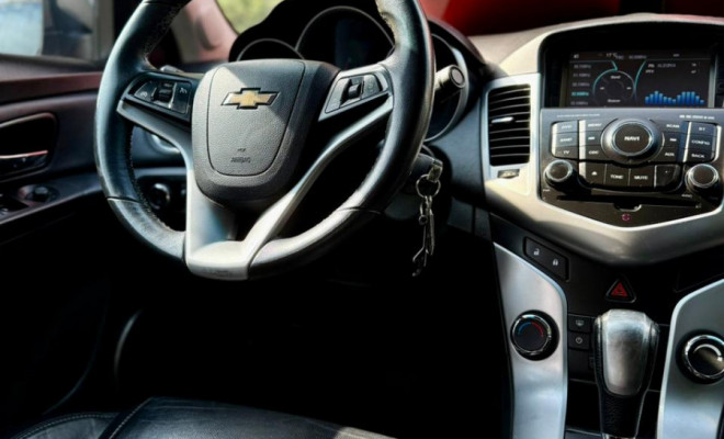 GM - Chevrolet CRUZE LT 1.8 16V FlexPower 4p Aut. 2013 Flex-10
