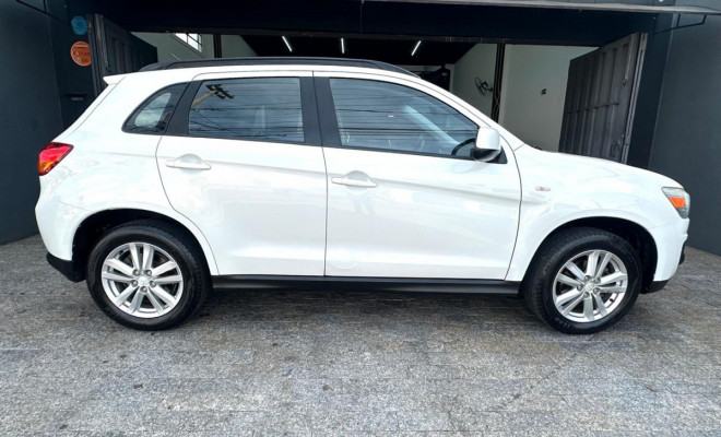 Mitsubishi ASX 2.0 16V 160cv Aut. 2013 Gasolina-6