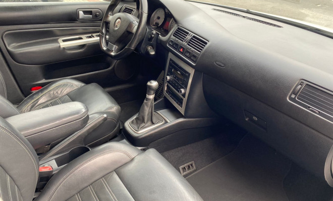 VW - VolksWagen Golf Sportline 1.6 Mi Total Flex 8V 4p 2013 Flex-14