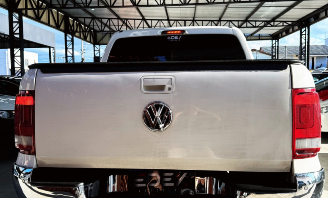 VW - VolksWagen AMAROK Hig. Extreme CD 2.0 4x4 Dies. Aut 2017 Gasolina-2