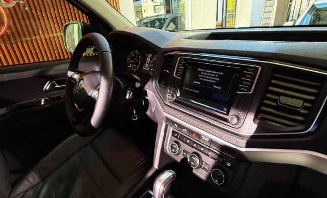 VW - VolksWagen AMAROK Hig. Extreme CD 2.0 4x4 Dies. Aut 2017 Gasolina-4